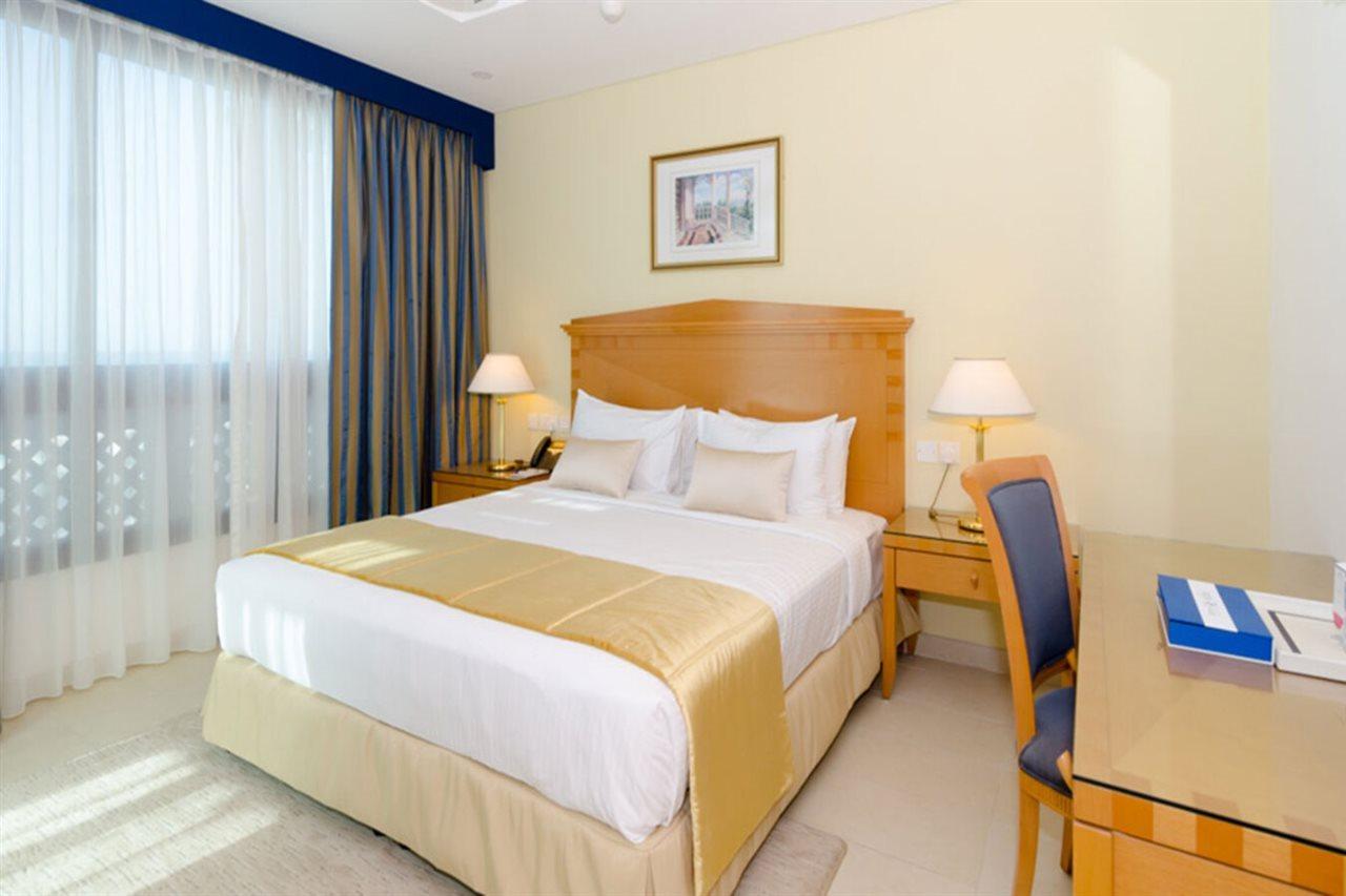 Roda Beach Resort 3*