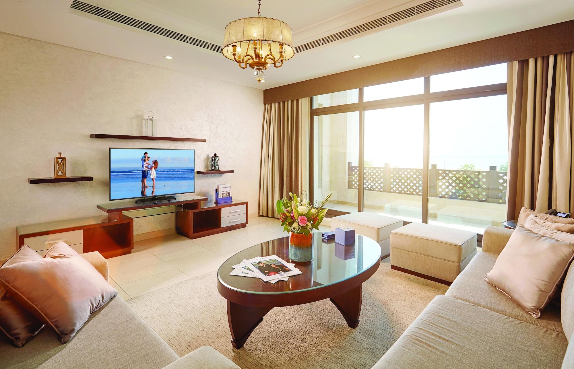 Roda Beach Resort 3*